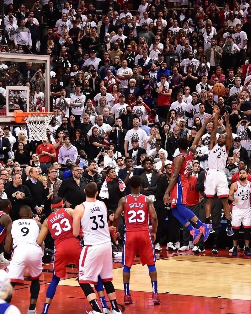 76人战胜步行者本赛季已完成双杀,并终结自己近期的两连败 76人战胜步行者本赛季已完成双杀,并终结自己近期的两连败